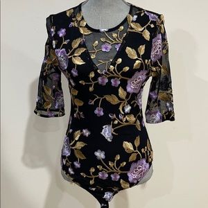 BB Dakota bodysuit Sz S embroidered